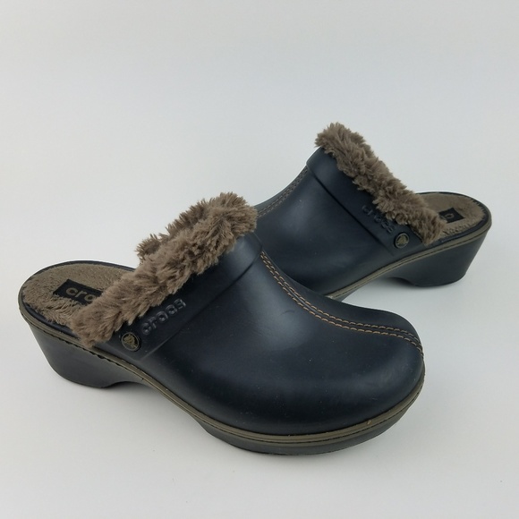 fuzzy clogs